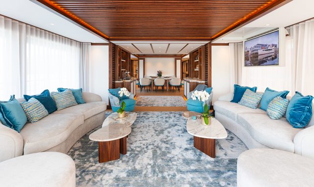 Q43 yacht Vickers Studio Interior