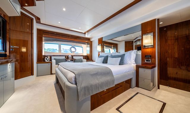 Kudos yacht Master Stateroom