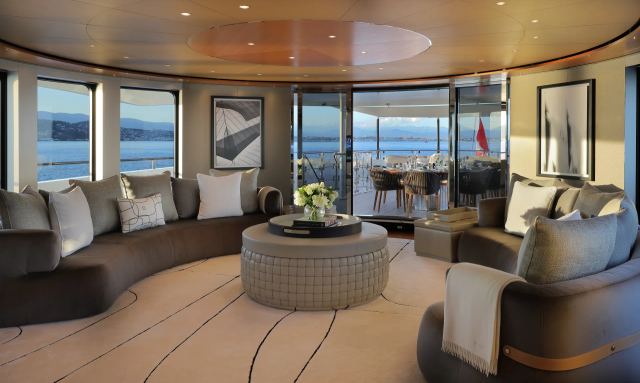 Mado yacht Circular Salon