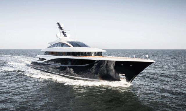 Faith yacht Hybrid Power, Advanced Control