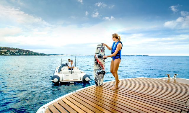 Aladdin yacht Mechanical Beach Club Platform