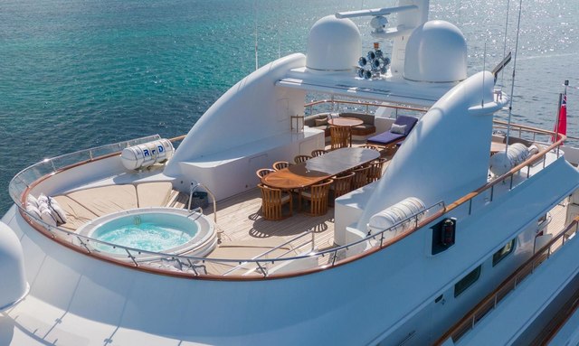 Big Easy yacht Sun Deck Jacuzzi