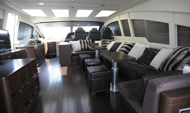 Milu II yacht Generous Salon