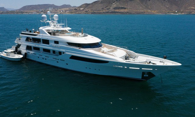 Valinor yacht High Range