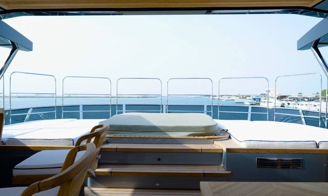 Majesty 120/05 yacht Sundeck