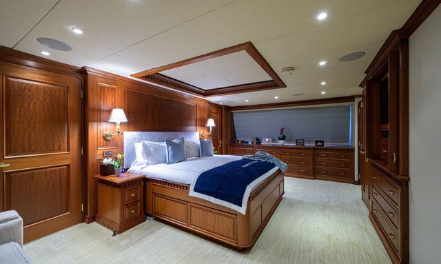 Legacy yacht Owner's Suite