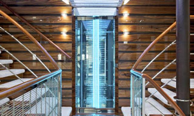 Vive la Vie yacht Programmable Glass Elevator