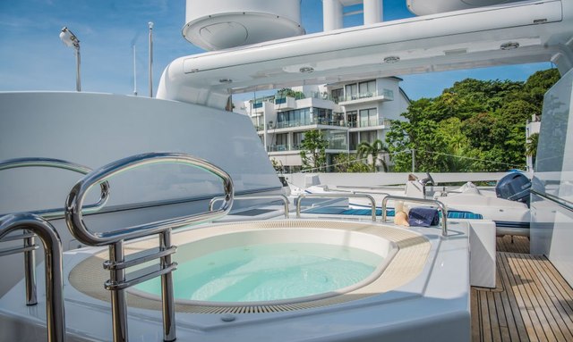 Double Haven yacht Fun Deck