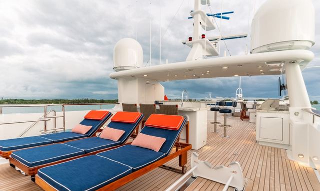 Alta yacht Sundeck Amenities