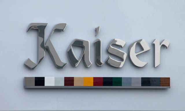 Kaiser yacht Militaristic Design Elements