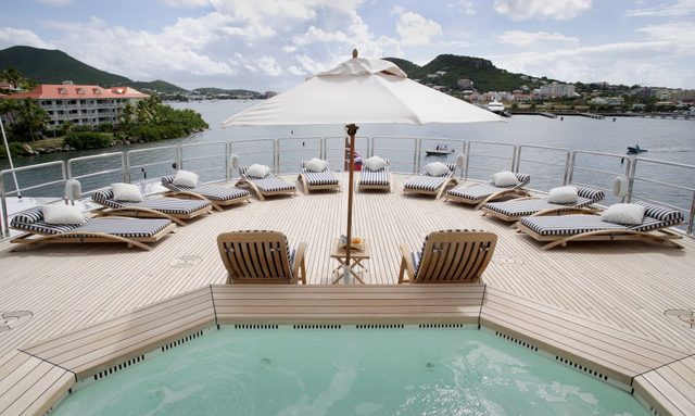 Freedom yacht Sun Deck