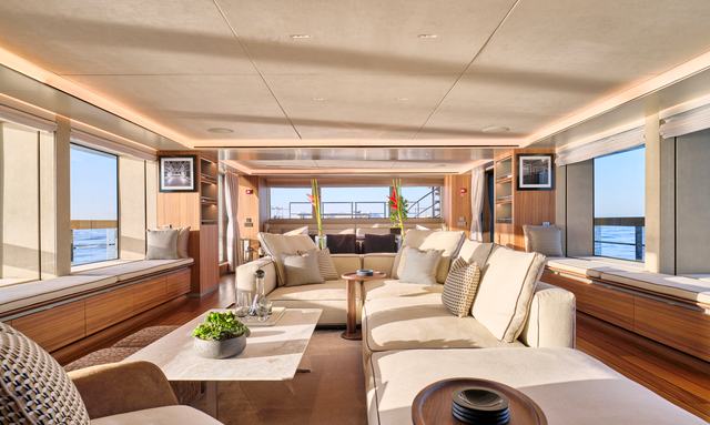 Para Bellvm yacht Beach House Aesthetic