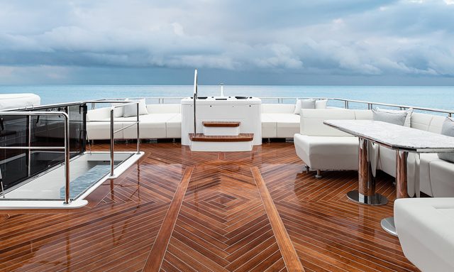 South C'S yacht Expanded Flybridge Layout