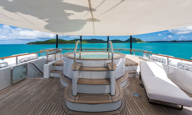 Ocean's Seven yacht Luxurious Sundeck