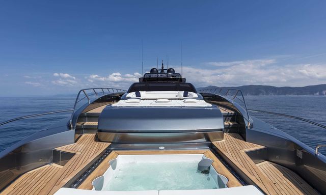 No Surrender yacht Triple-Zone Foredeck Lounge