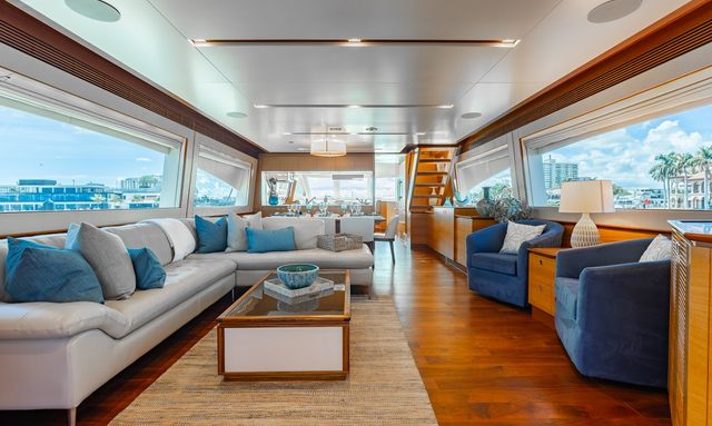 The Seven D's yacht Elegant Open-Plan Main Deck