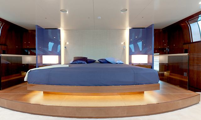 Smeralda yacht Owner's Suite