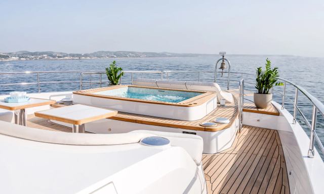 Roxet yacht Owner’s Terrace with Jacuzzi