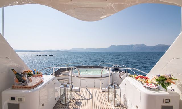 Endless Summer yacht Sundeck Jacuzzi Area