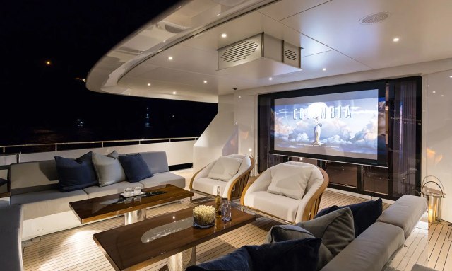 Laurentia yacht Cutting edge outdoor cinema