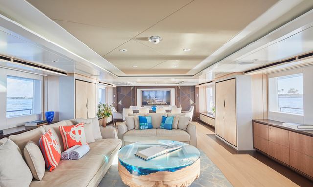 Arkadia yacht Sophisticated Salon