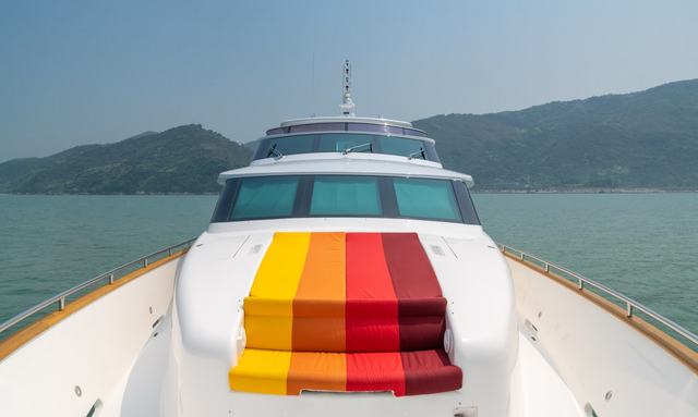 Victorious yacht Exterior Color Scheme