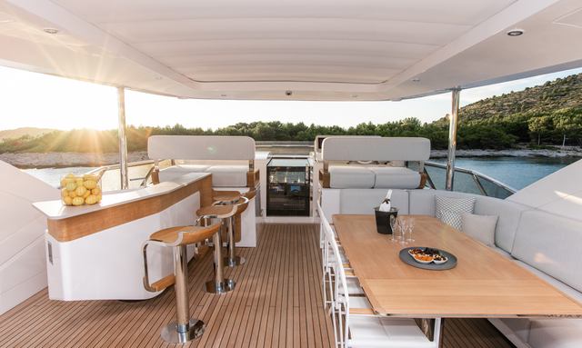 Chillin' yacht Huge Flybridge Entertaining Space