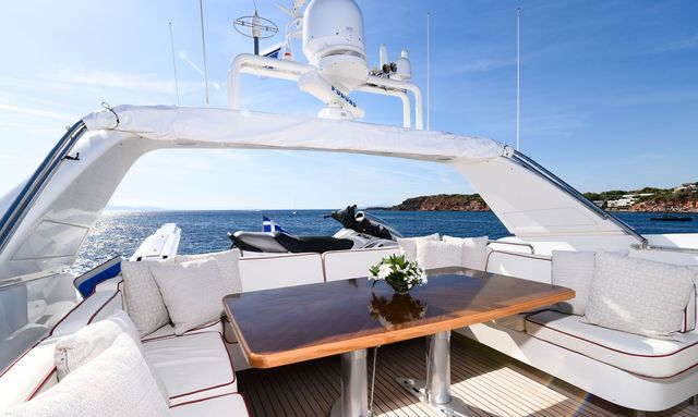 Zen yacht Flybridge Hardtop