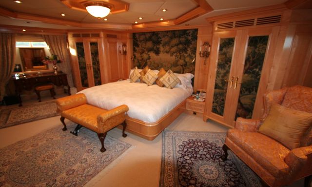 Blue Star yacht Luxurious Master Suite