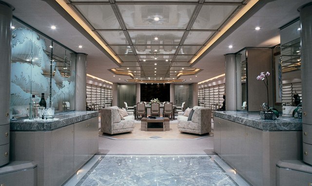 Double Haven yacht Sophisticated Interior