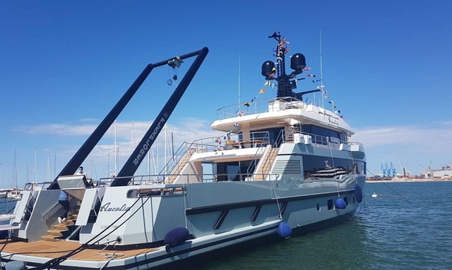 Aurelia yacht Innovative A-frame Crane