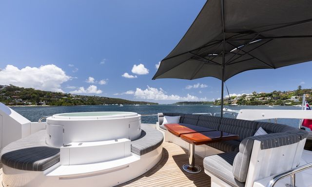 Sassy yacht Sundeck with Hot Tub