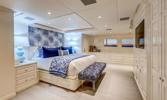 True North yacht Full-Beam Master Suite