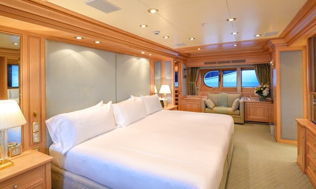 Te Manu yacht Master Suite 