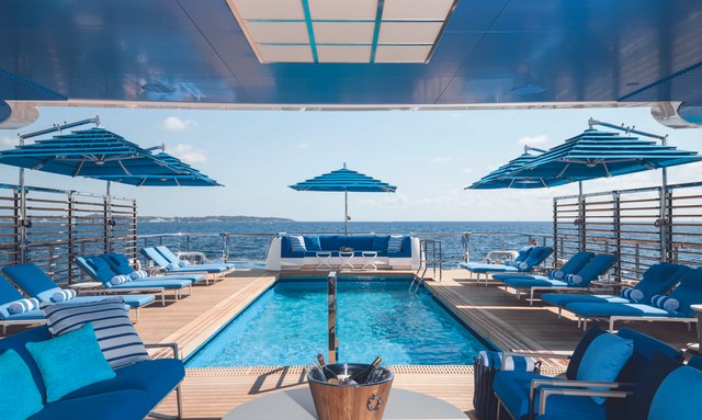 Seasense yacht Main deck swimming pool