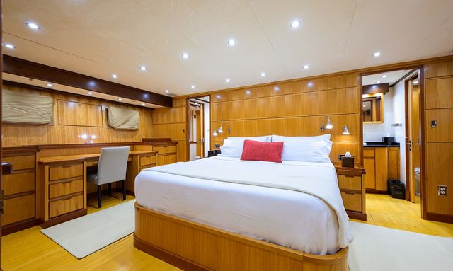 Electra yacht Owner's Stateroom