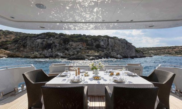 Tropicana yacht Outdoor Dining