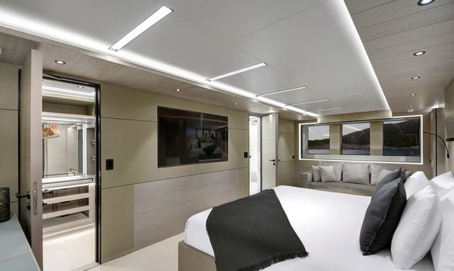 Reginatta yacht Exceptional Cabin Height