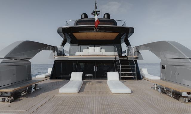 Sanlorenzo SX100/01 yacht Split-Level Beach Club Living