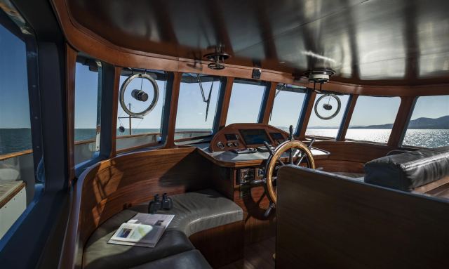 La Fenice yacht Classic Interior