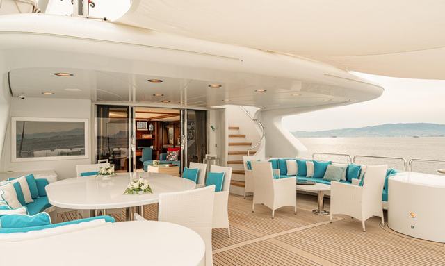 Bang! yacht Three-Level Outdoor Living