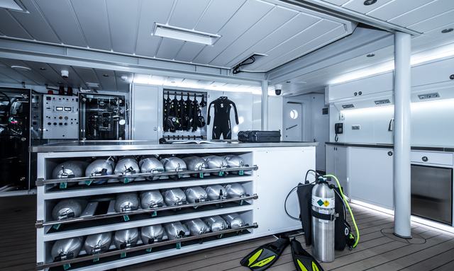 Indratus yacht Dive Centre