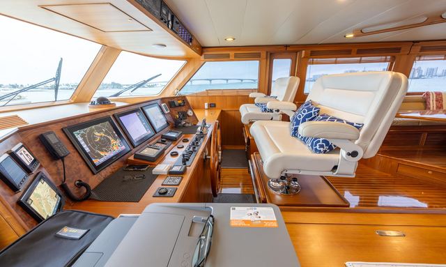 Fomo yacht Enclosed Command Bridge