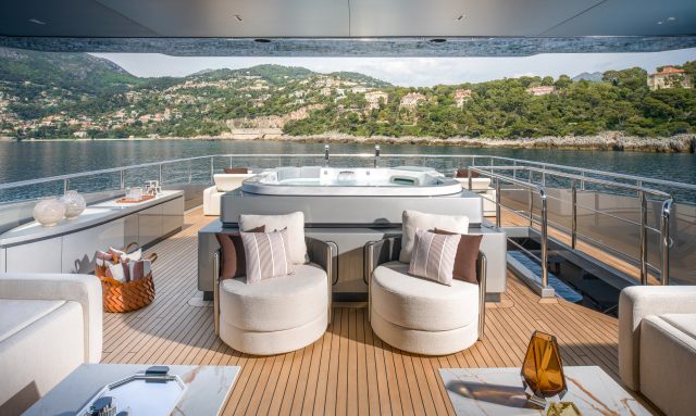 Sairu yacht Over 100m² on the Sun Deck