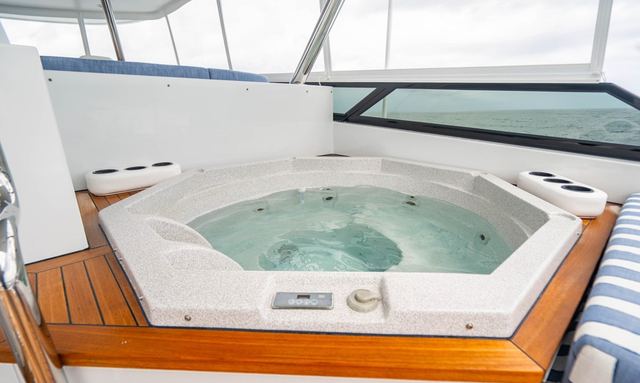 Risk & Reward yacht Flybridge Hot Tub