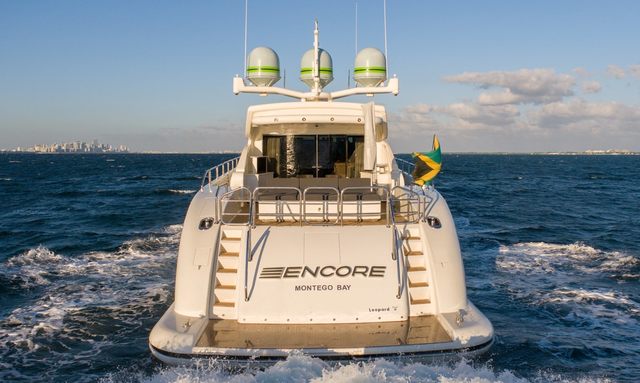 Encore yacht Extensive Toy Garage