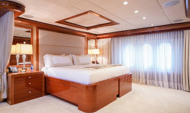 Aspen Alternative yacht Opulent Owner's Suite