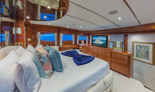 Quintessa yacht Dual Owner's Cabins