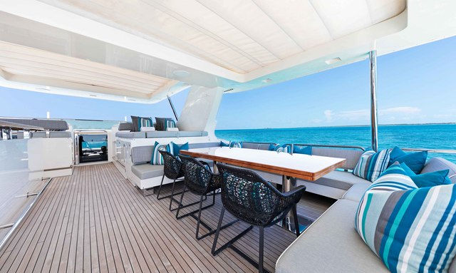 Insieme yacht Expansive Flybridge