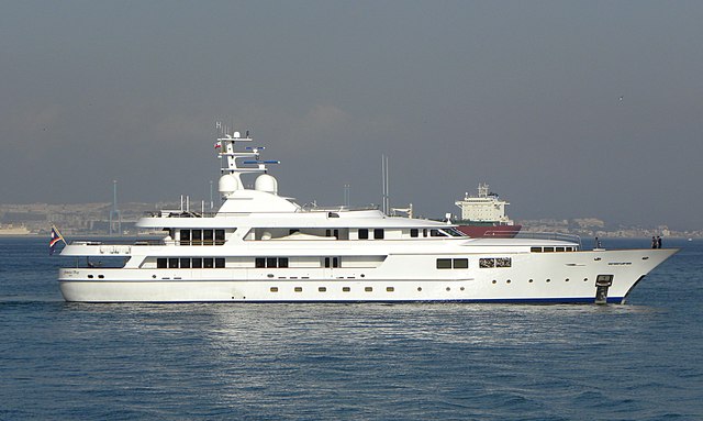 Jamaica Bay yacht Deck arrangement